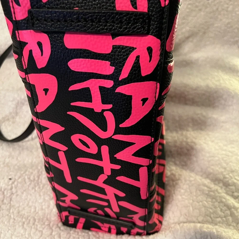 Marc Jacobs Black and Pink Tote Bag - Picture 5 of 8